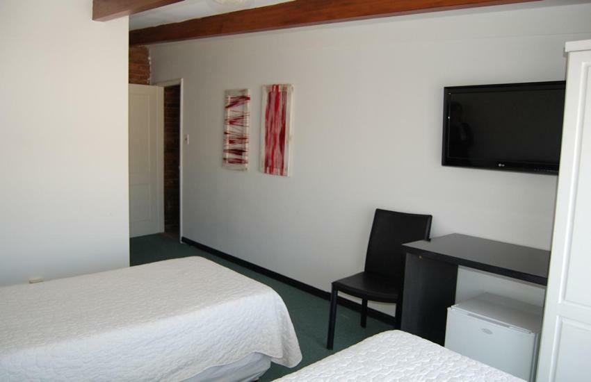 Mercedes Rambla Hotel Exterior photo