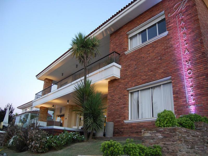 Mercedes Rambla Hotel Exterior photo
