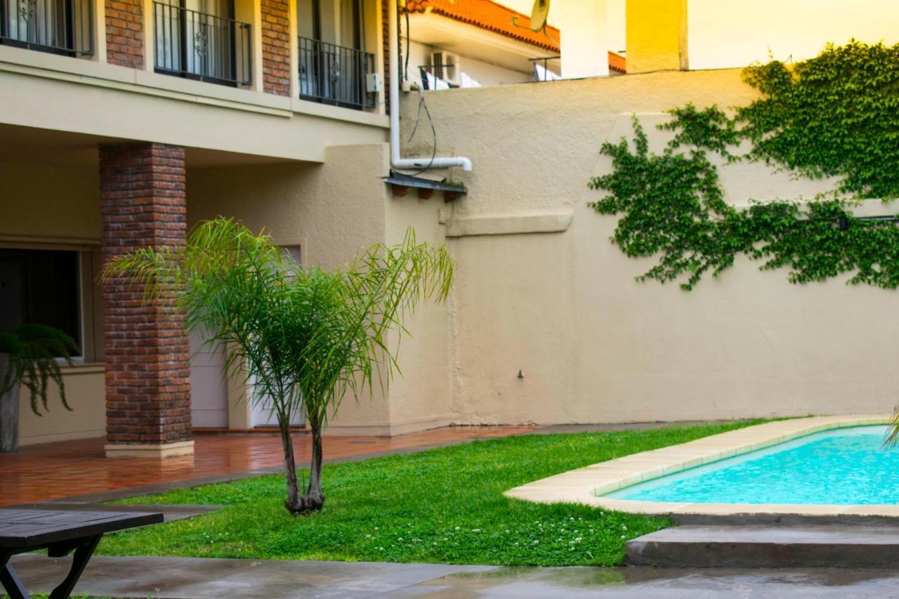 Mercedes Rambla Hotel Exterior photo